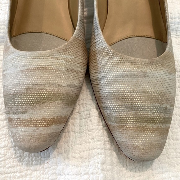 NWOT — Vaneli Gold Embossed 1” Heel Pumps in Size 11 N - Picture 8 of 14